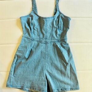 Denim Blue Women’s Overall shorts and tank top